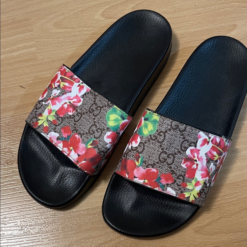 Gucci Black and Floral Slide Sandals